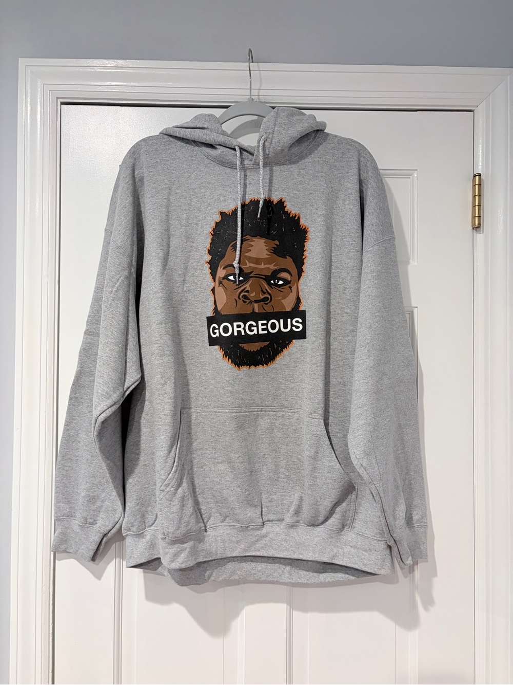 Gildan Heavy Blend “Gorgeous” Graphic Hoodie 2XL Gray